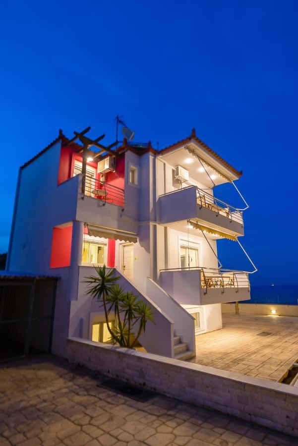 Lemoni Luxury Residence In Front Of The Sea Kechries Exterior photo