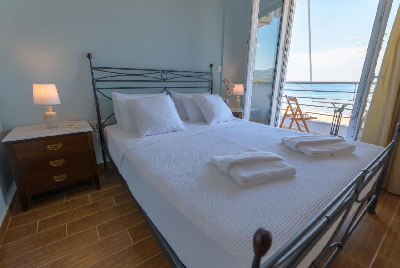 Lemoni Luxury Residence In Front Of The Sea Kechries Exterior photo